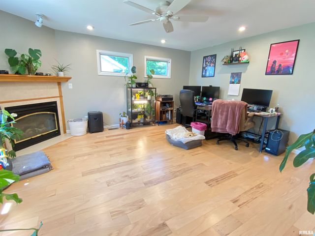 1224 Old Crows Way, Springfield, IL 62712