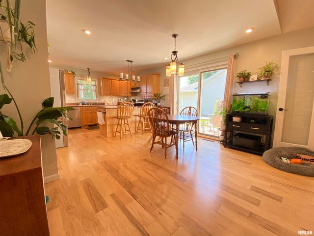 1224 Old Crows Way, Springfield, IL 62712