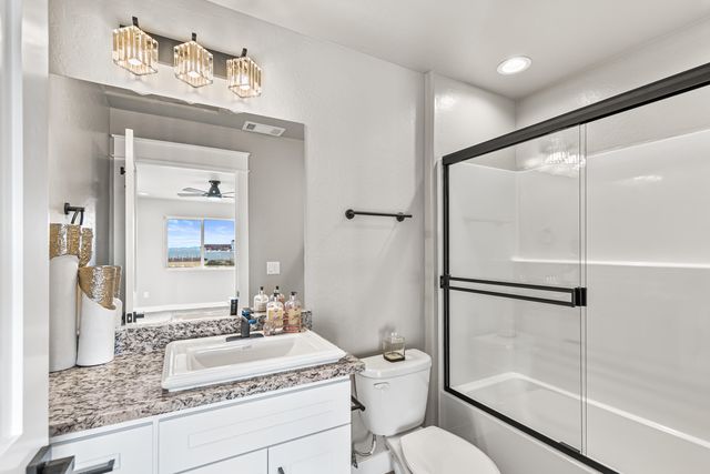 7422 Denman Court, White City, OR 97503