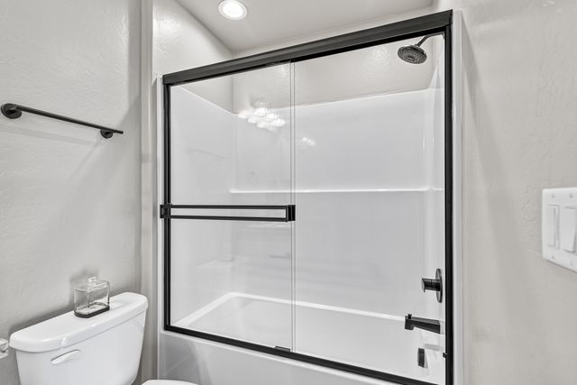 7422 Denman Court, White City, OR 97503