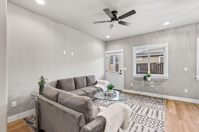 7422 Denman Court, White City, OR 97503