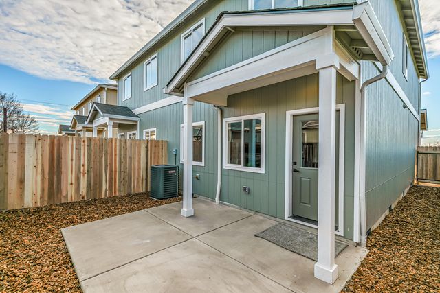 7422 Denman Court, White City, OR 97503