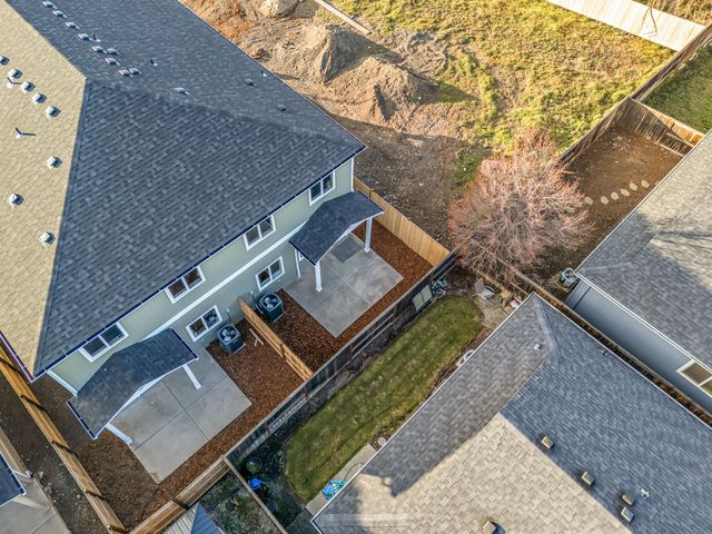 7422 Denman Court, White City, OR 97503