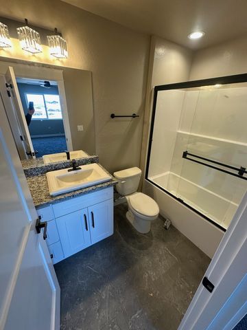 7422 Denman Court, White City, OR 97503