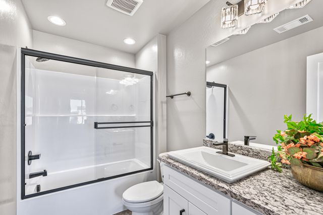 7422 Denman Court, White City, OR 97503