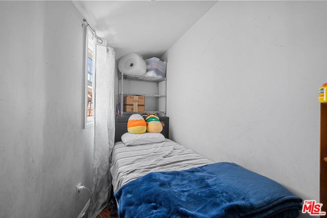3793 Cimarron Street, Los Angeles, CA 90018