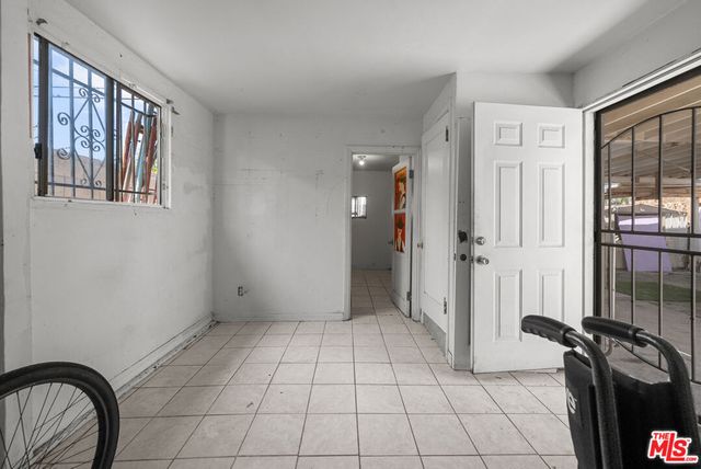 3793 Cimarron Street, Los Angeles, CA 90018