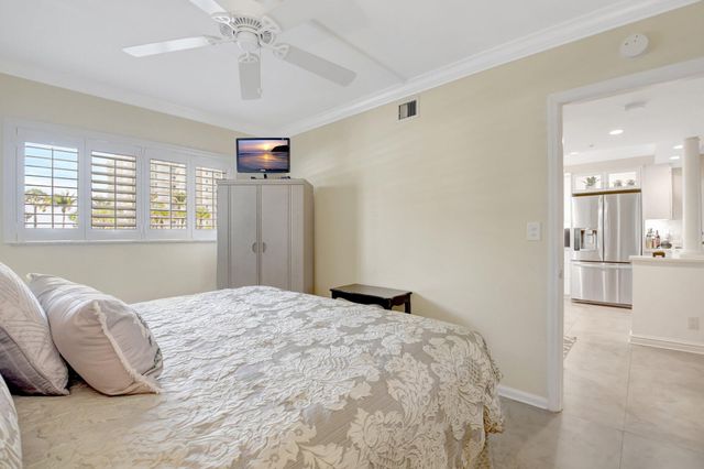 3224 S Ocean Boulevard 214-B, Highland Beach, FL 33487