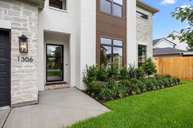 1306 Zora Street, Houston, TX 77055