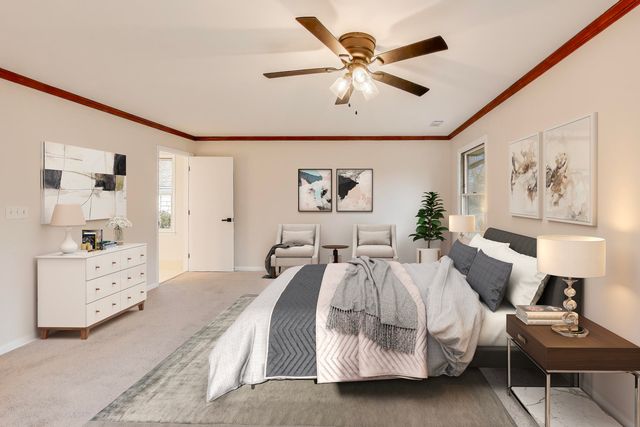 28 Muirwood Drive, Glen Ellyn, IL 60137