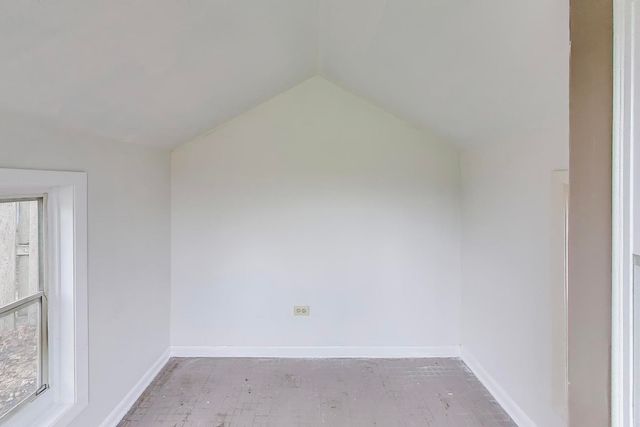 28 Muirwood Drive, Glen Ellyn, IL 60137