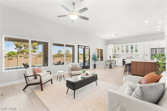 2900 Crown Ridge Drive, Las Vegas, NV 89134