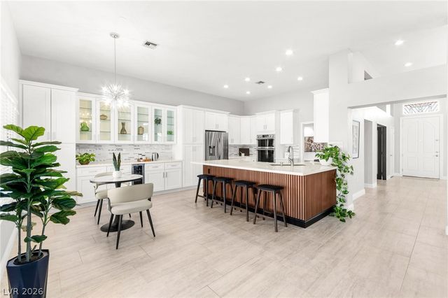 2900 Crown Ridge Drive, Las Vegas, NV 89134