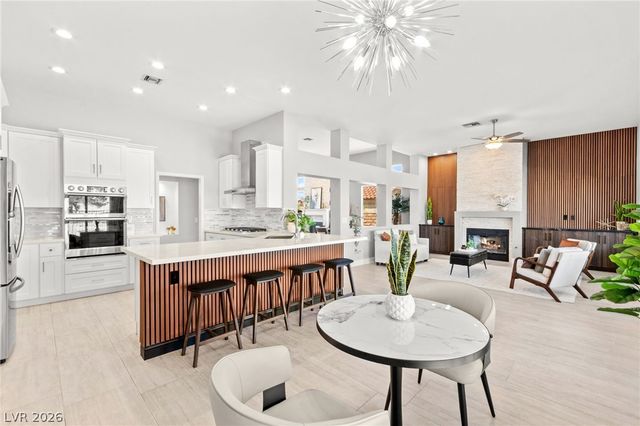 2900 Crown Ridge Drive, Las Vegas, NV 89134