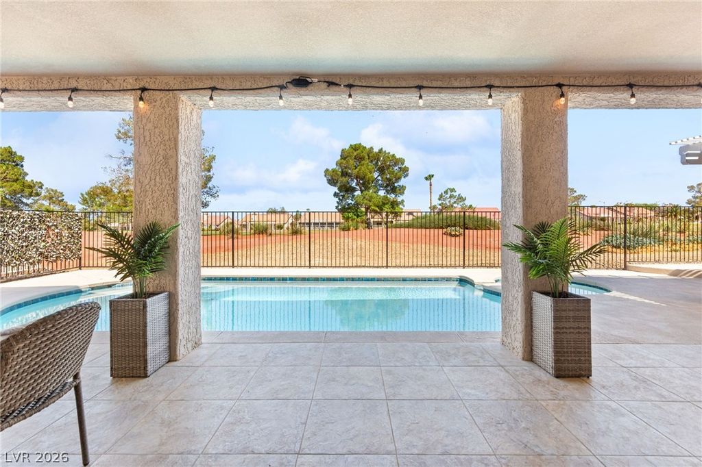 2900 Crown Ridge Drive, Las Vegas, NV 89134