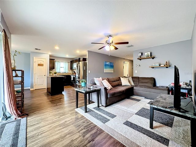 1717 CHATHAM GREEN CIRCLE, Ruskin, FL 33570