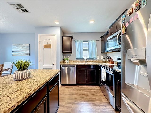 1717 CHATHAM GREEN CIRCLE, Ruskin, FL 33570