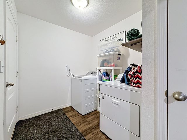 1717 CHATHAM GREEN CIRCLE, Ruskin, FL 33570