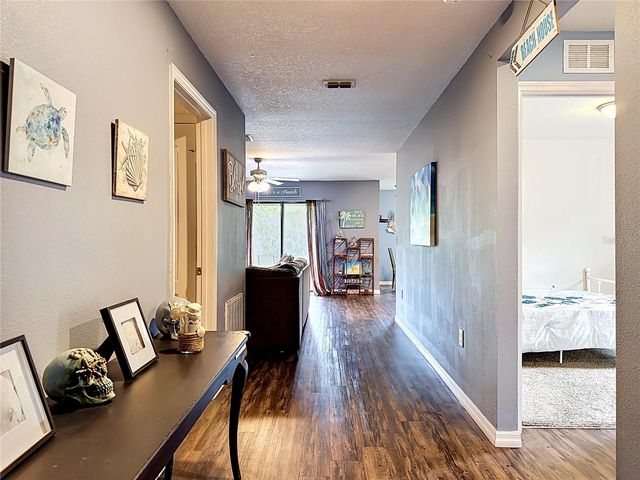 1717 CHATHAM GREEN CIRCLE, Ruskin, FL 33570