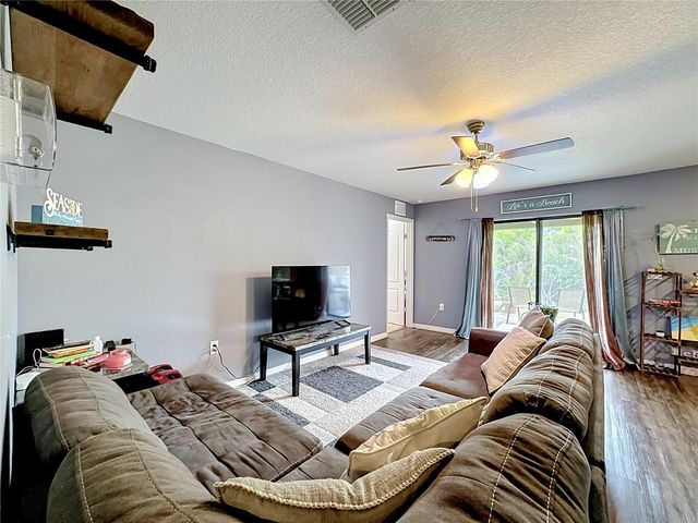 1717 CHATHAM GREEN CIRCLE, Ruskin, FL 33570