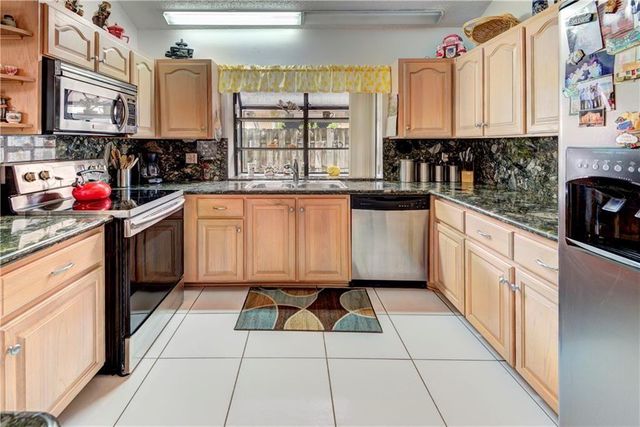 7145 NW 49th Ct, Lauderhill, FL 33319