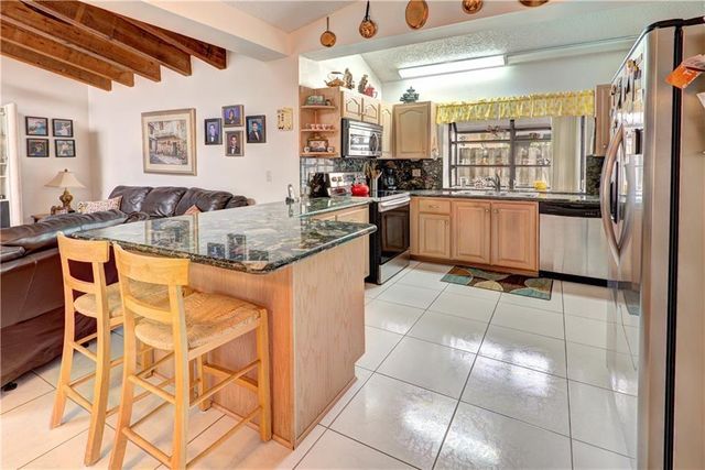 7145 NW 49th Ct, Lauderhill, FL 33319