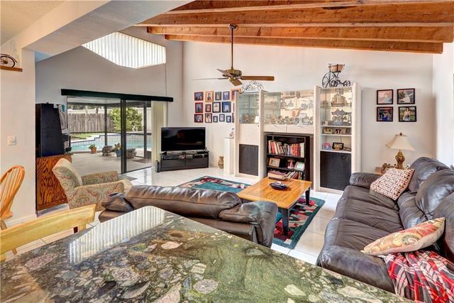 7145 NW 49th Ct, Lauderhill, FL 33319