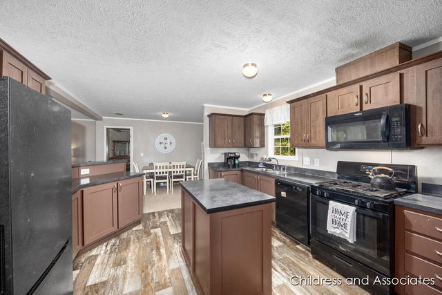 360 E Tuttle Road 6, Ionia, MI 48846