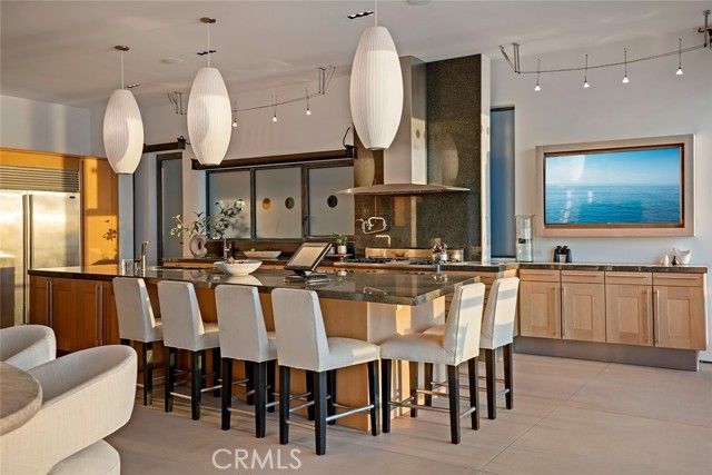 2665 Victoria Drive, Laguna Beach, CA 92651