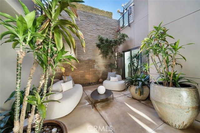 2665 Victoria Drive, Laguna Beach, CA 92651