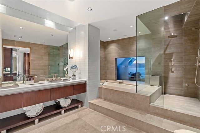 2665 Victoria Drive, Laguna Beach, CA 92651