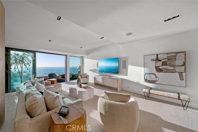 2665 Victoria Drive, Laguna Beach, CA 92651