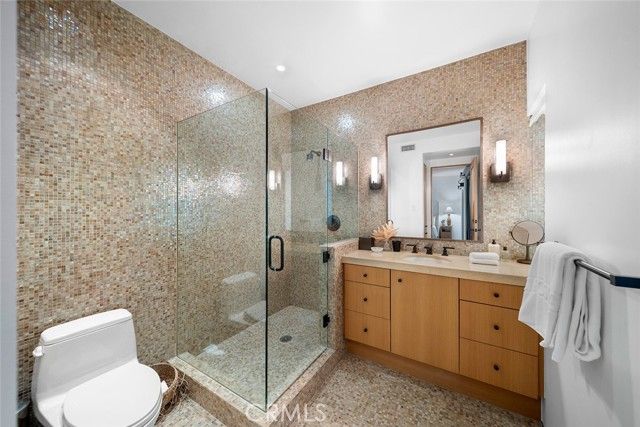 2665 Victoria Drive, Laguna Beach, CA 92651