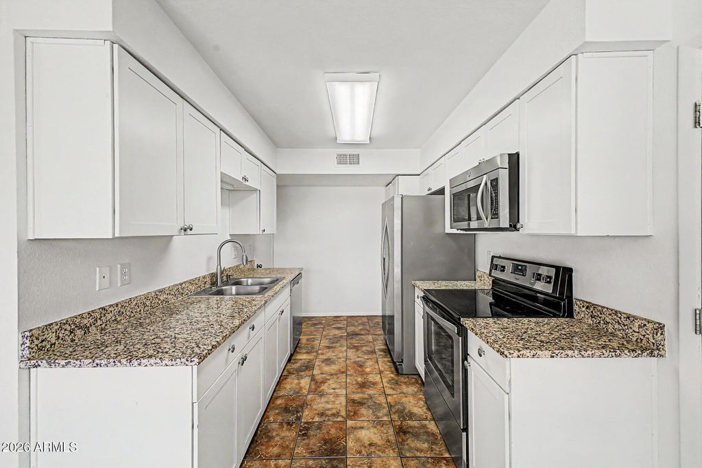 5619 S ADMIRALTY Court C, Tempe, AZ 85283 — photo 5