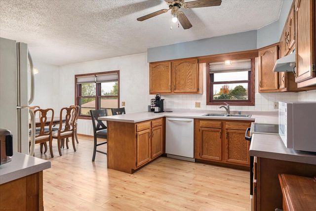 215 Coon Prairie AVENUE, Westby, WI 54667