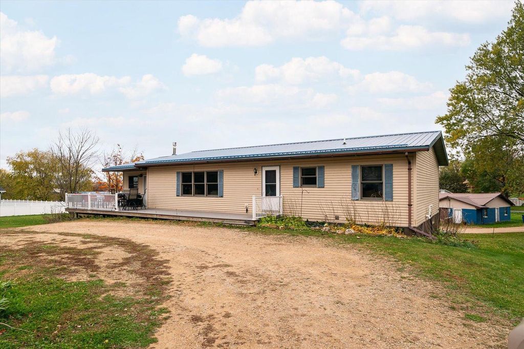 215 Coon Prairie AVENUE, Westby, WI 54667