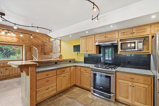 100 Brittany Way, Pickens, SC 29671