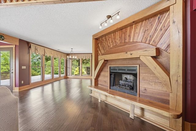 100 Brittany Way, Pickens, SC 29671