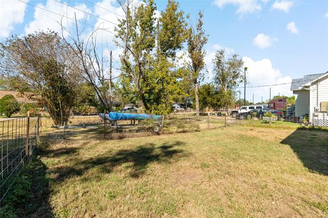 8915 Richmond Street, Needville, TX 77461