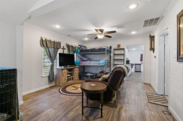 8915 Richmond Street, Needville, TX 77461