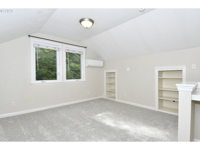 8109 Sw 6TH Ave, Portland, OR 97219