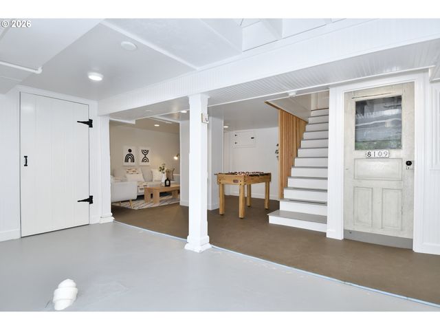 8109 Sw 6TH Ave, Portland, OR 97219
