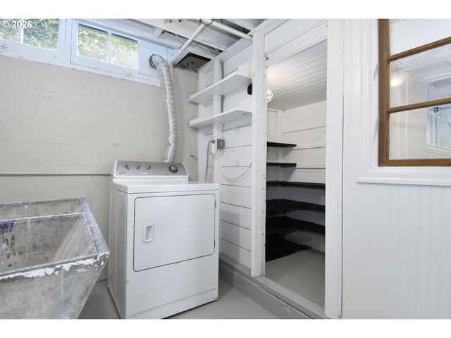 8109 Sw 6TH Ave, Portland, OR 97219