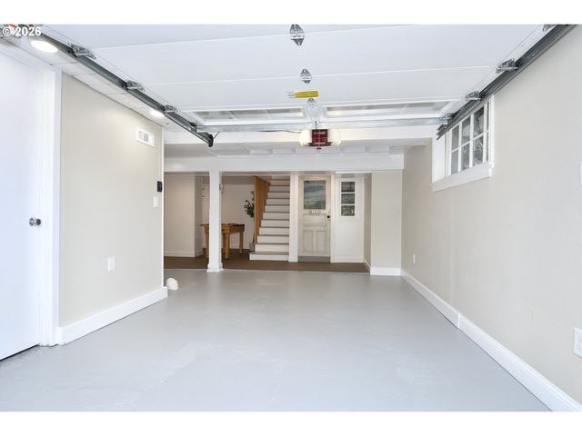 8109 Sw 6TH Ave, Portland, OR 97219