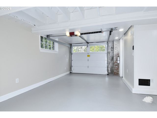 8109 Sw 6TH Ave, Portland, OR 97219