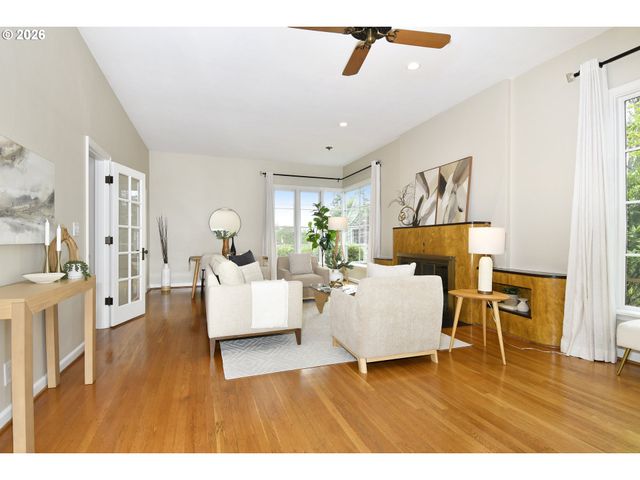 8109 Sw 6TH Ave, Portland, OR 97219