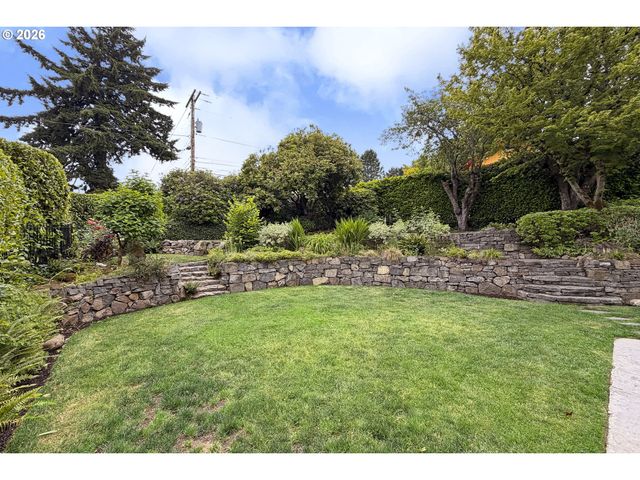 8109 Sw 6TH Ave, Portland, OR 97219