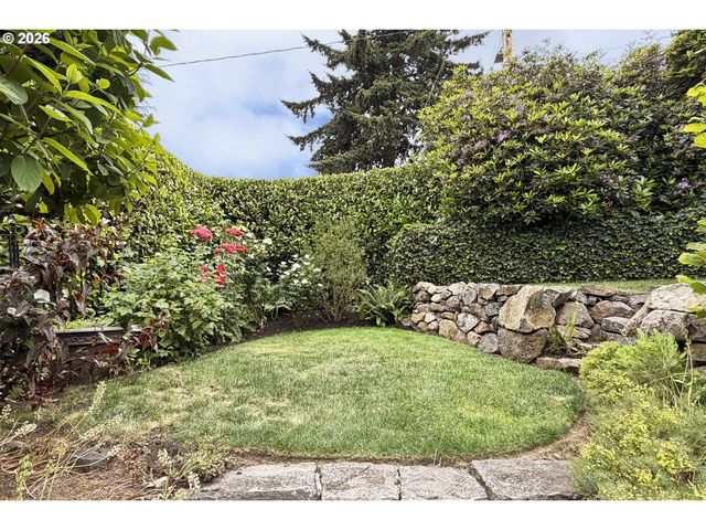 8109 Sw 6TH Ave, Portland, OR 97219