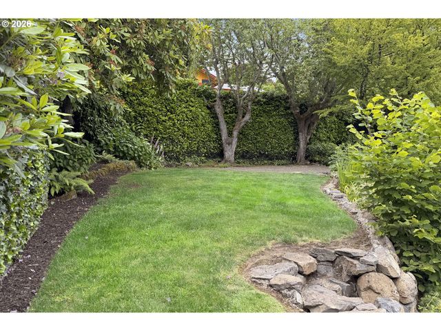 8109 Sw 6TH Ave, Portland, OR 97219