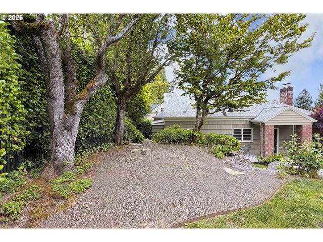 8109 Sw 6TH Ave, Portland, OR 97219